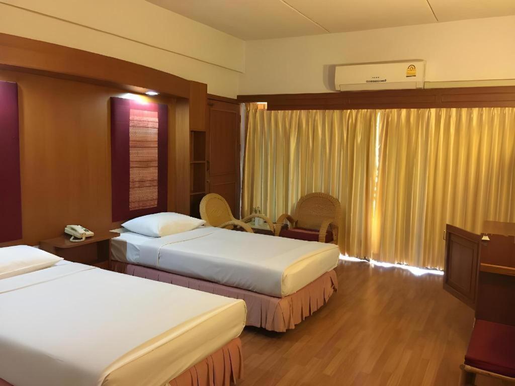 Pailyn Phitsanulok Hotel Exteriér fotografie