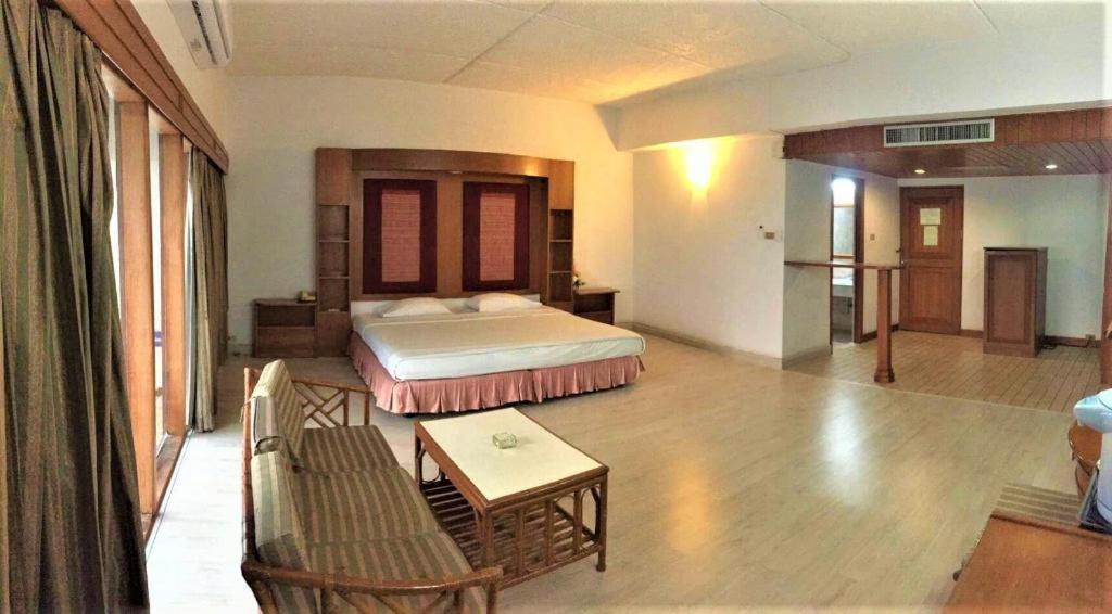Pailyn Phitsanulok Hotel Exteriér fotografie