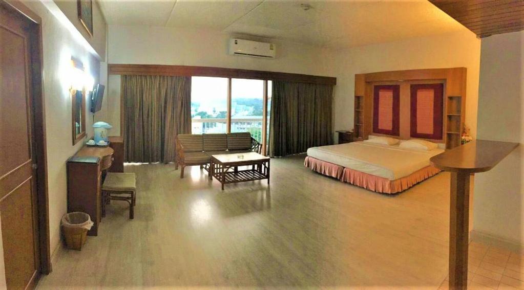 Pailyn Phitsanulok Hotel Exteriér fotografie